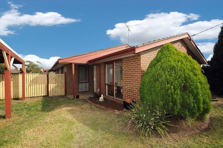 4 Marisa Court, Carrum Downs VIC 3201, Carrum Downs - Thumbnail 2