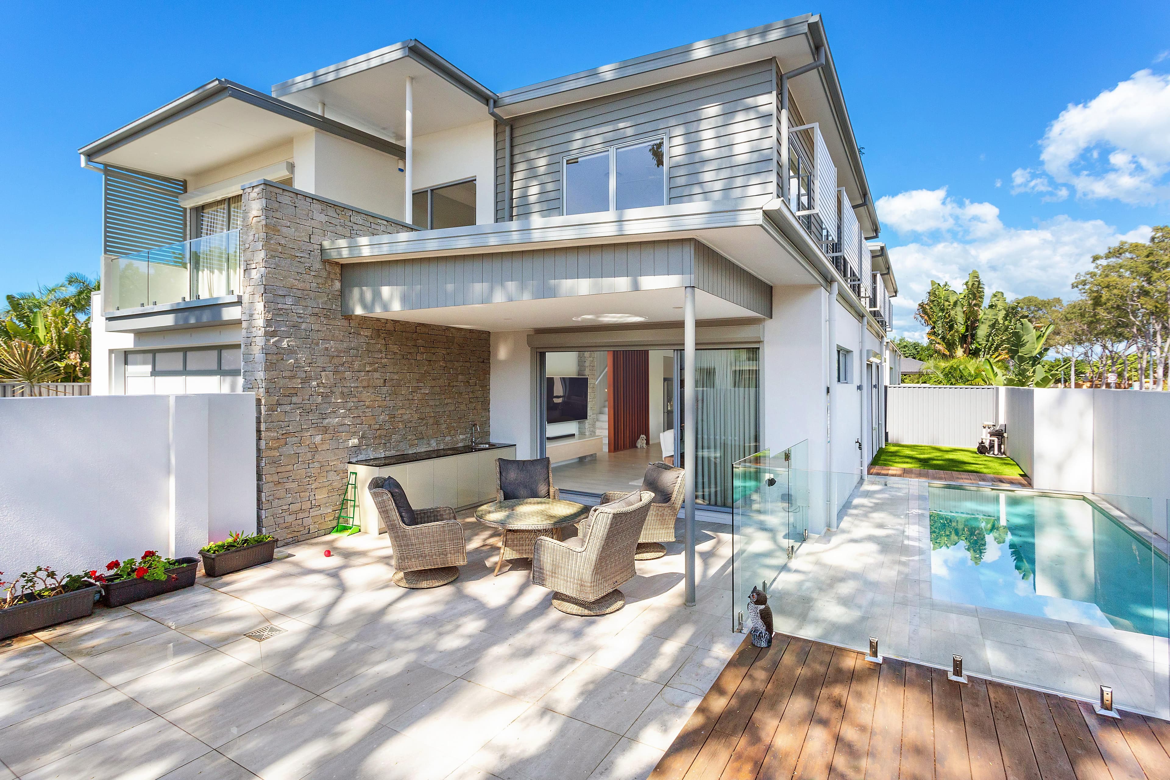 37 Rudd Street, Broadbeach Waters QLD 4218, Broadbeach Waters - Image 1