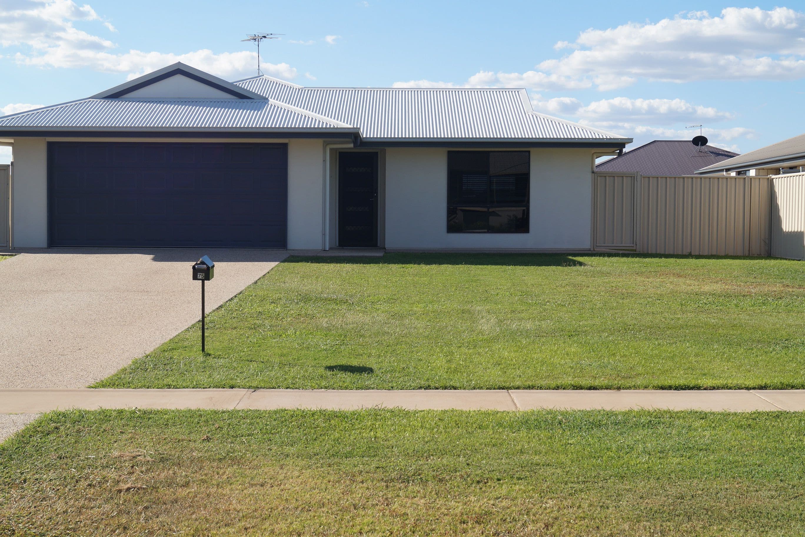 75 Loch Street, Emerald QLD 4720, Emerald - Image 1