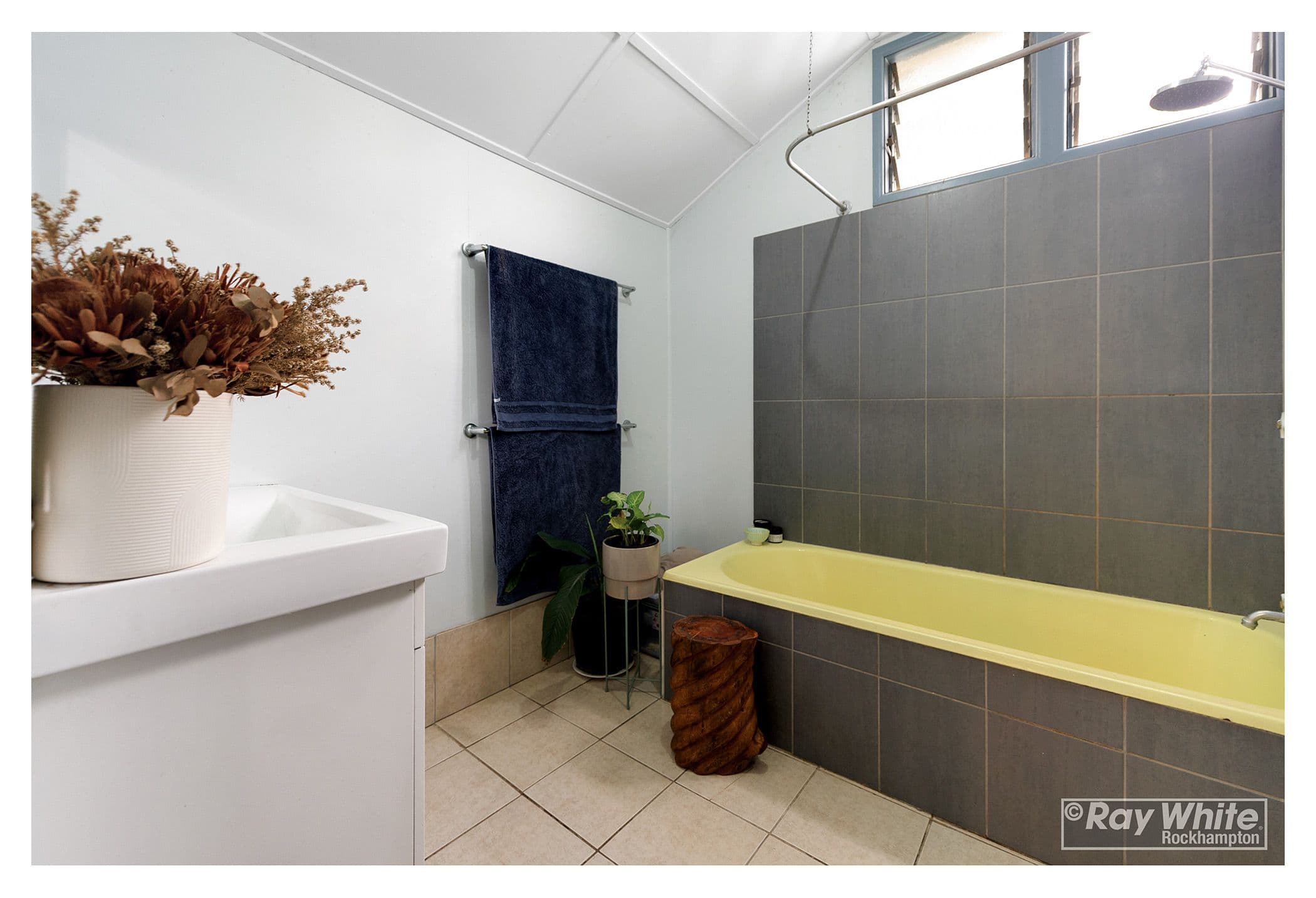 2 Sandwell Green, Caroline Springs - Thumbnail 8