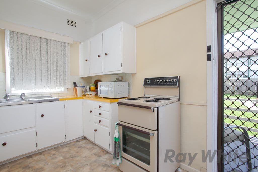35 Schroder Avenue, GATESHEAD NSW 2290, Gateshead - Thumbnail 4