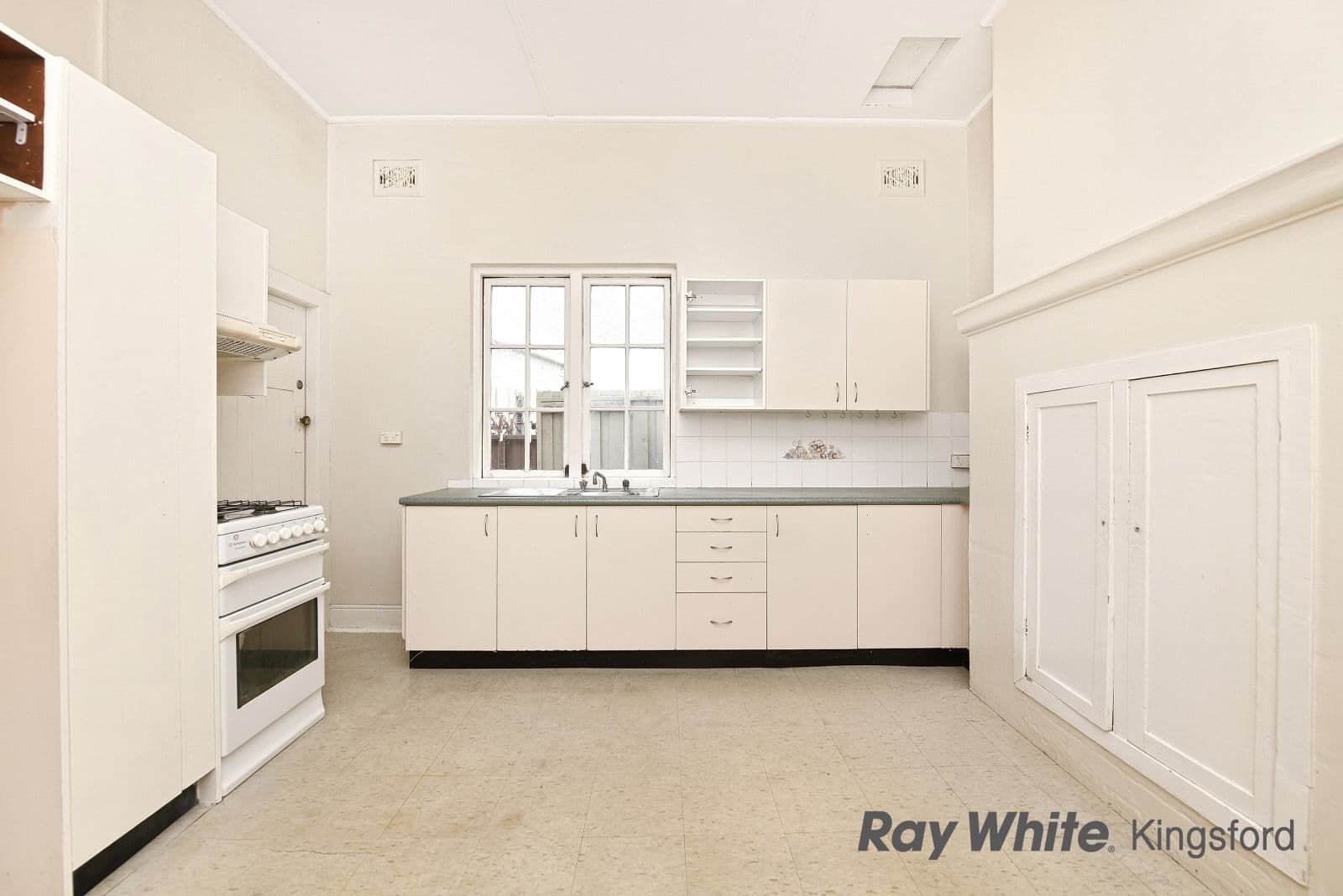 21 Banks Avenue, Daceyville NSW 2032, Daceyville - Thumbnail 2