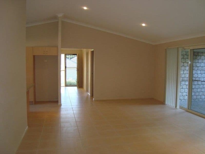 11 Macdonald Avenue, UPPER COOMERA QLD 4209, Upper Coomera - Thumbnail 2