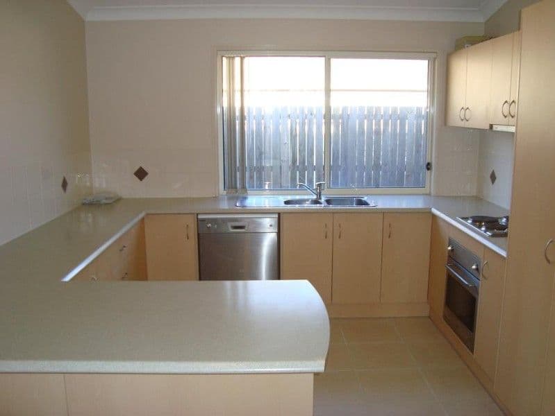 11 Macdonald Avenue, UPPER COOMERA QLD 4209, Upper Coomera - Thumbnail 4