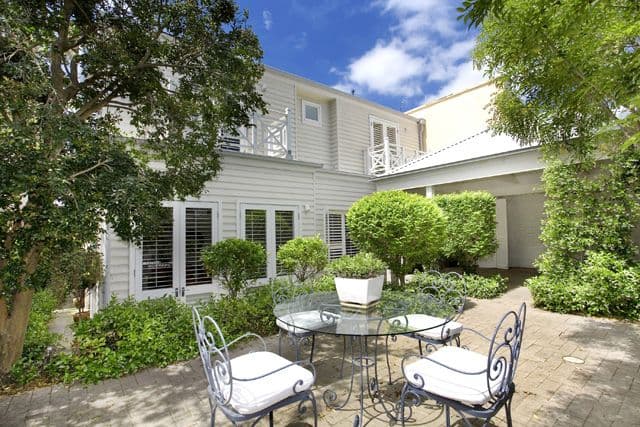 16 Waiwera Street, MCMAHONS POINT NSW 2060, McMahons Point - Image 1