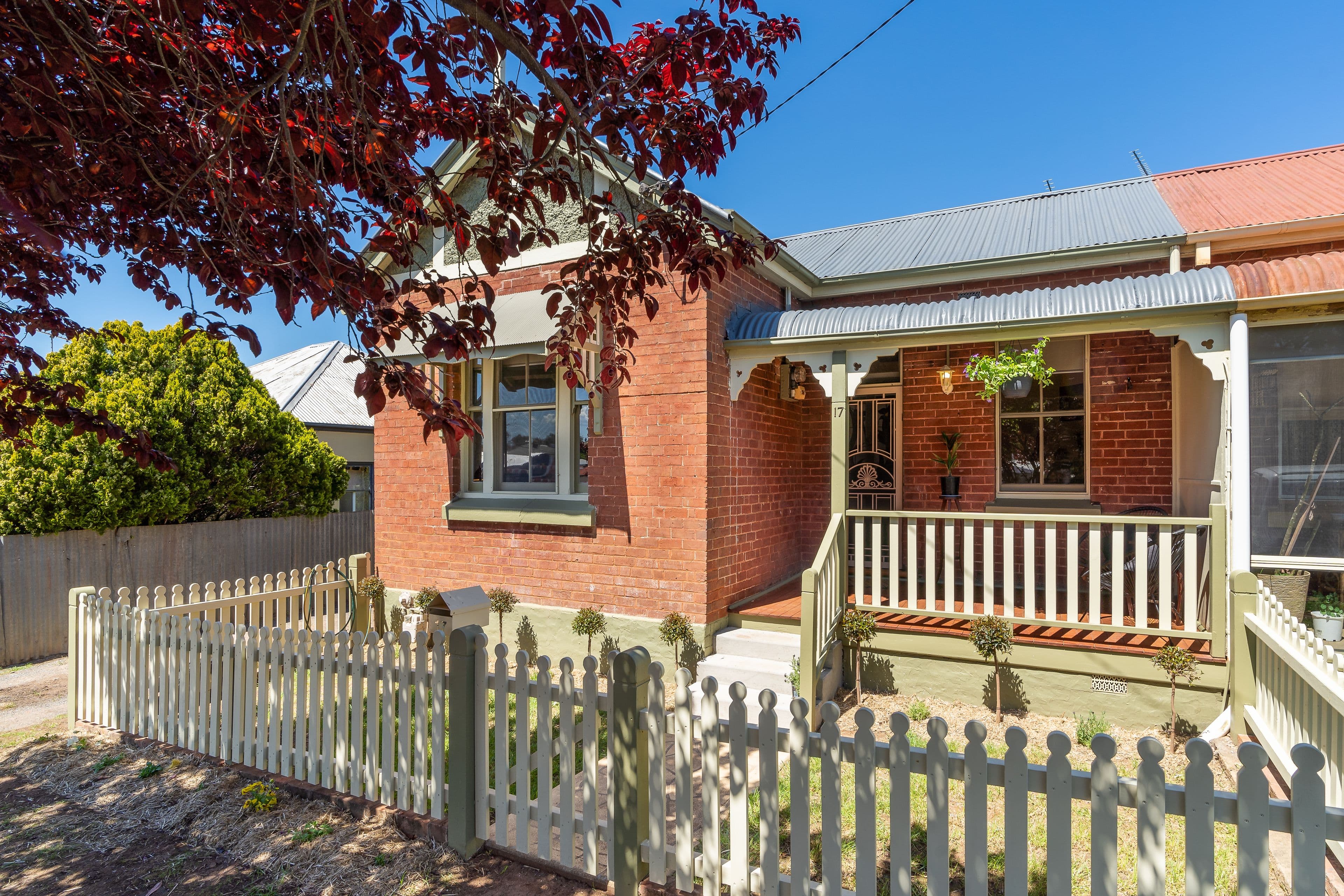 17 Railway Street, Cowra NSW 2794, Cowra - Image 1