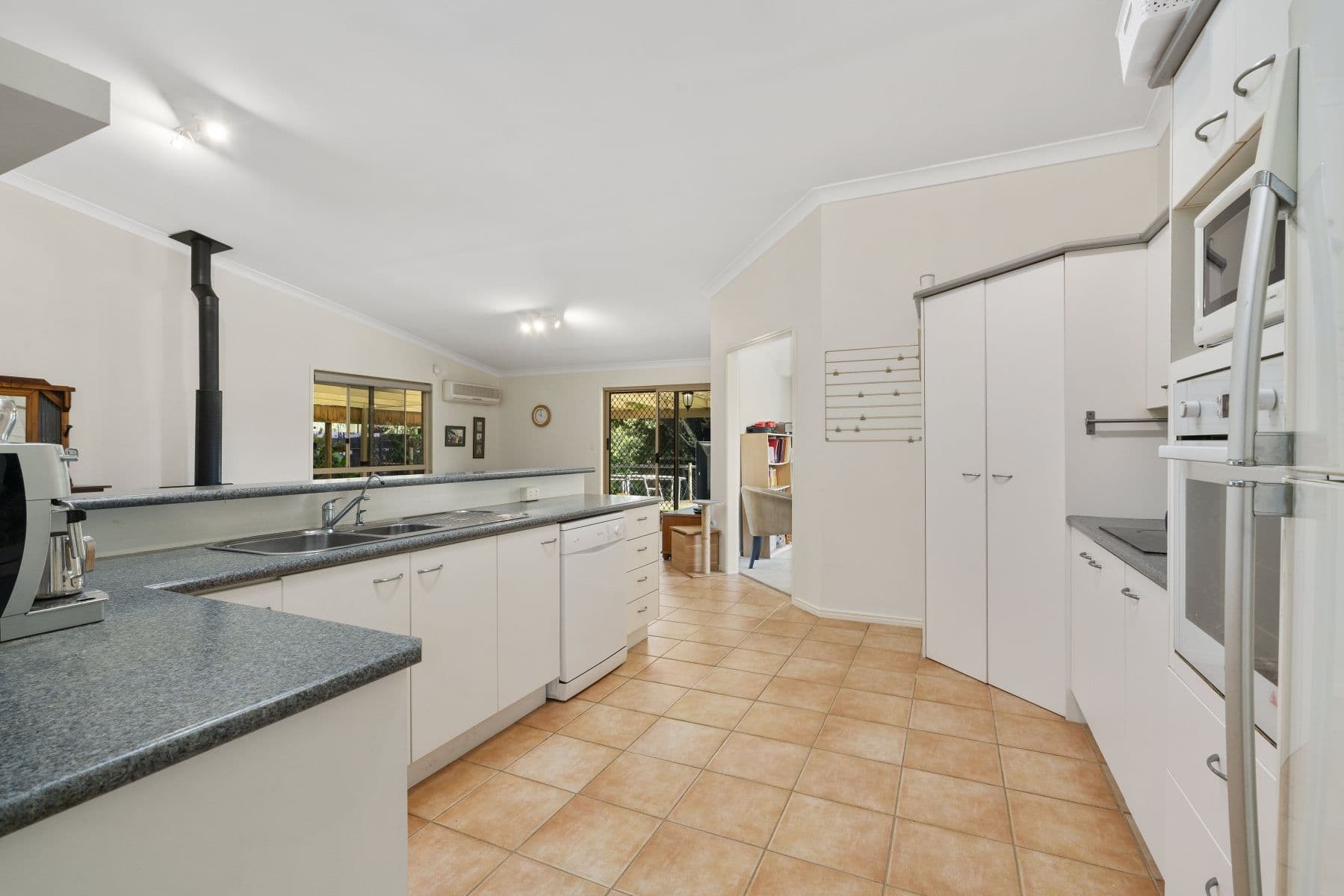 3 Caravel Court, Caboolture South QLD 4510, Caboolture South - Thumbnail 8