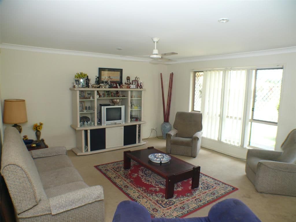 17 Billinghurst Crescent, UPPER COOMERA QLD 4209, Upper Coomera - Thumbnail 2