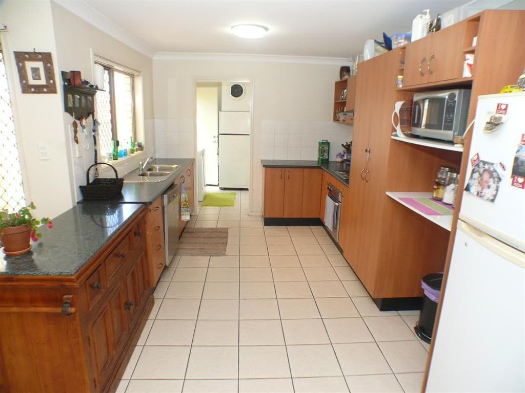 17 Billinghurst Crescent, UPPER COOMERA QLD 4209, Upper Coomera - Thumbnail 5