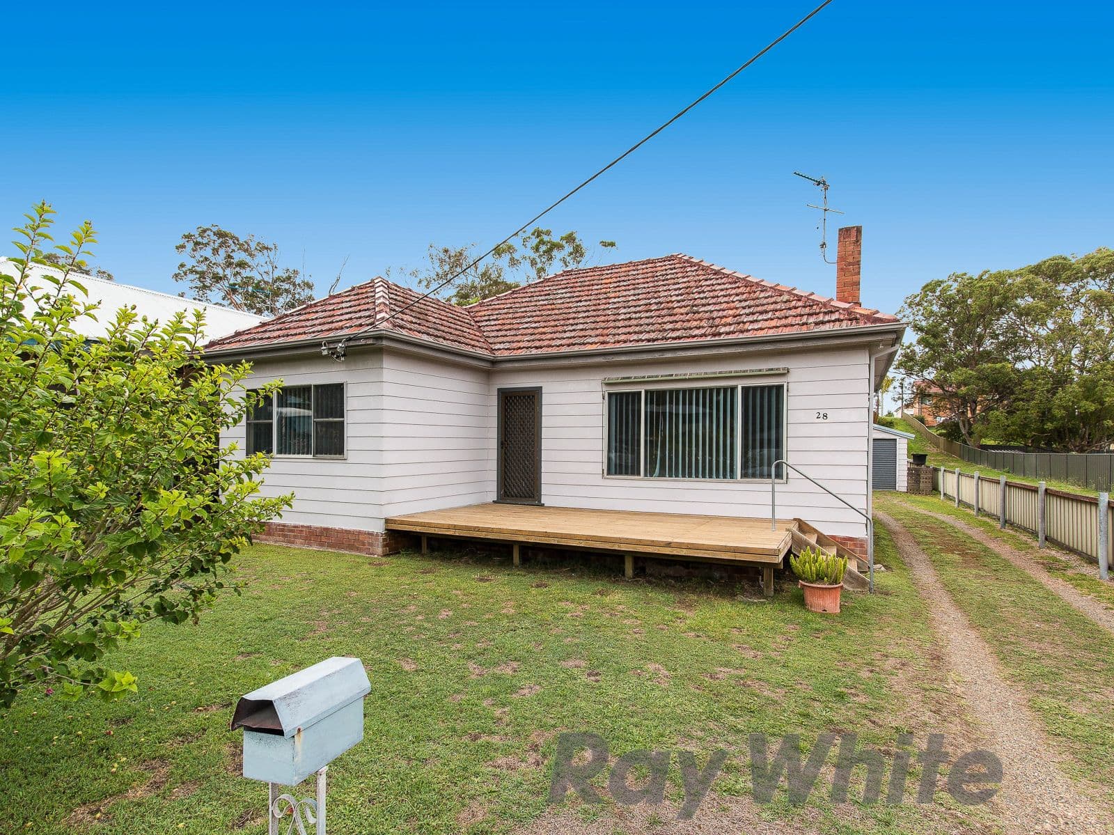28 Tudor Street, Belmont - Image 1