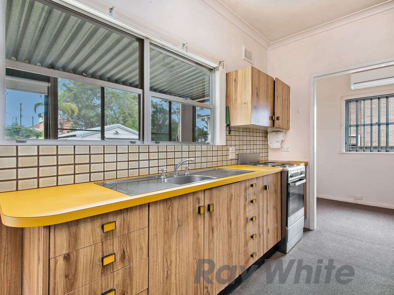 28 Tudor Street, Belmont - Thumbnail 6
