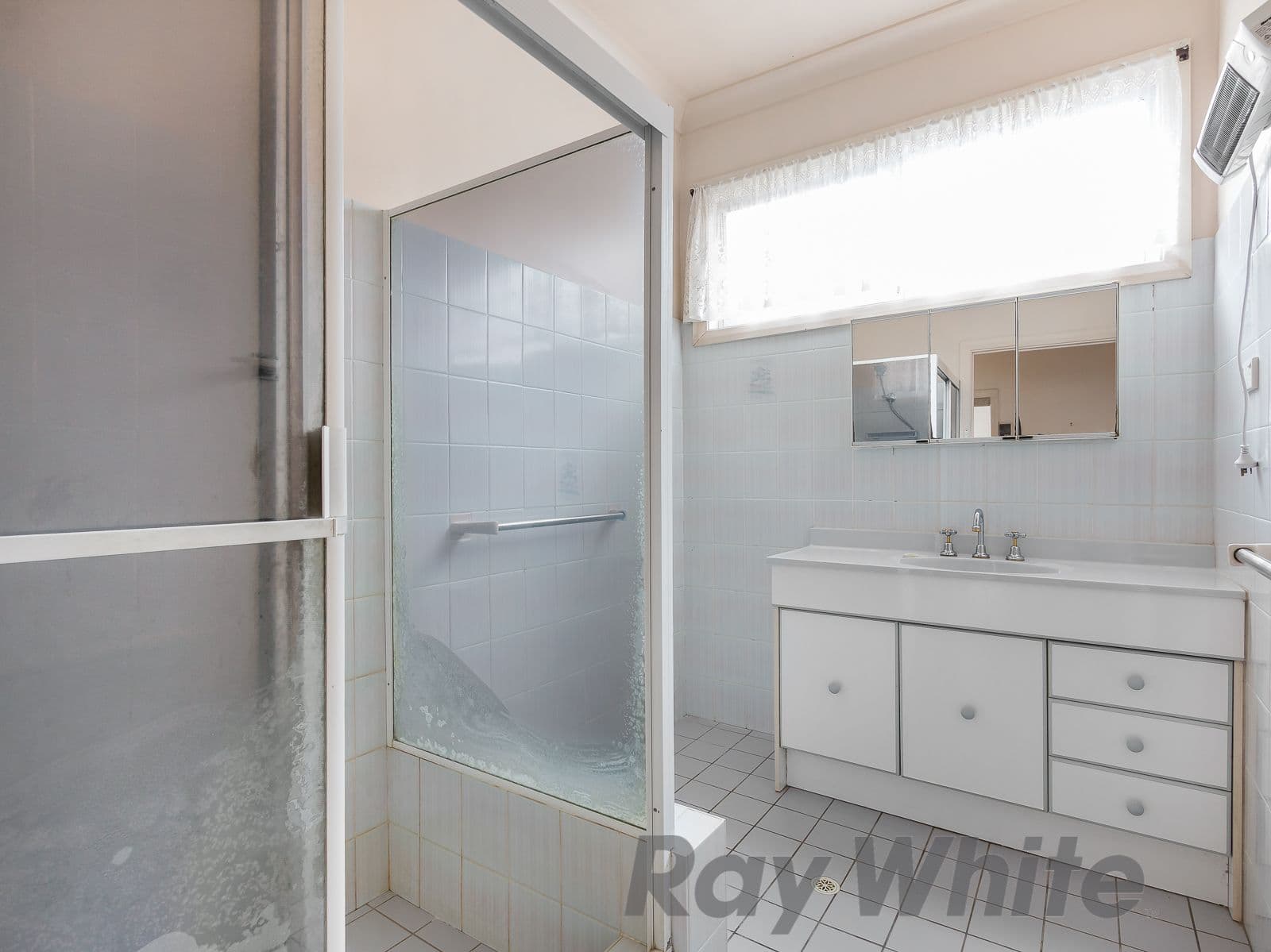 28 Tudor Street, Belmont - Thumbnail 8
