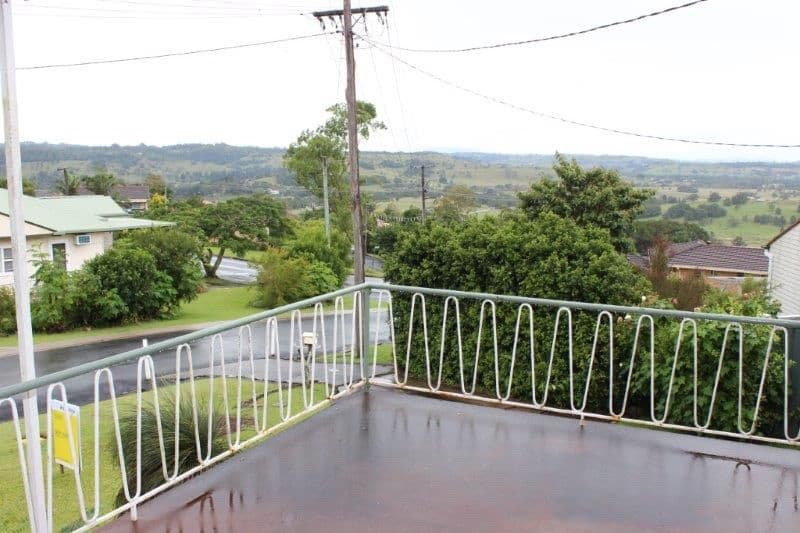 4 Bellevue Avenue, LISMORE HEIGHTS NSW 2480, Lismore Heights - Thumbnail 2