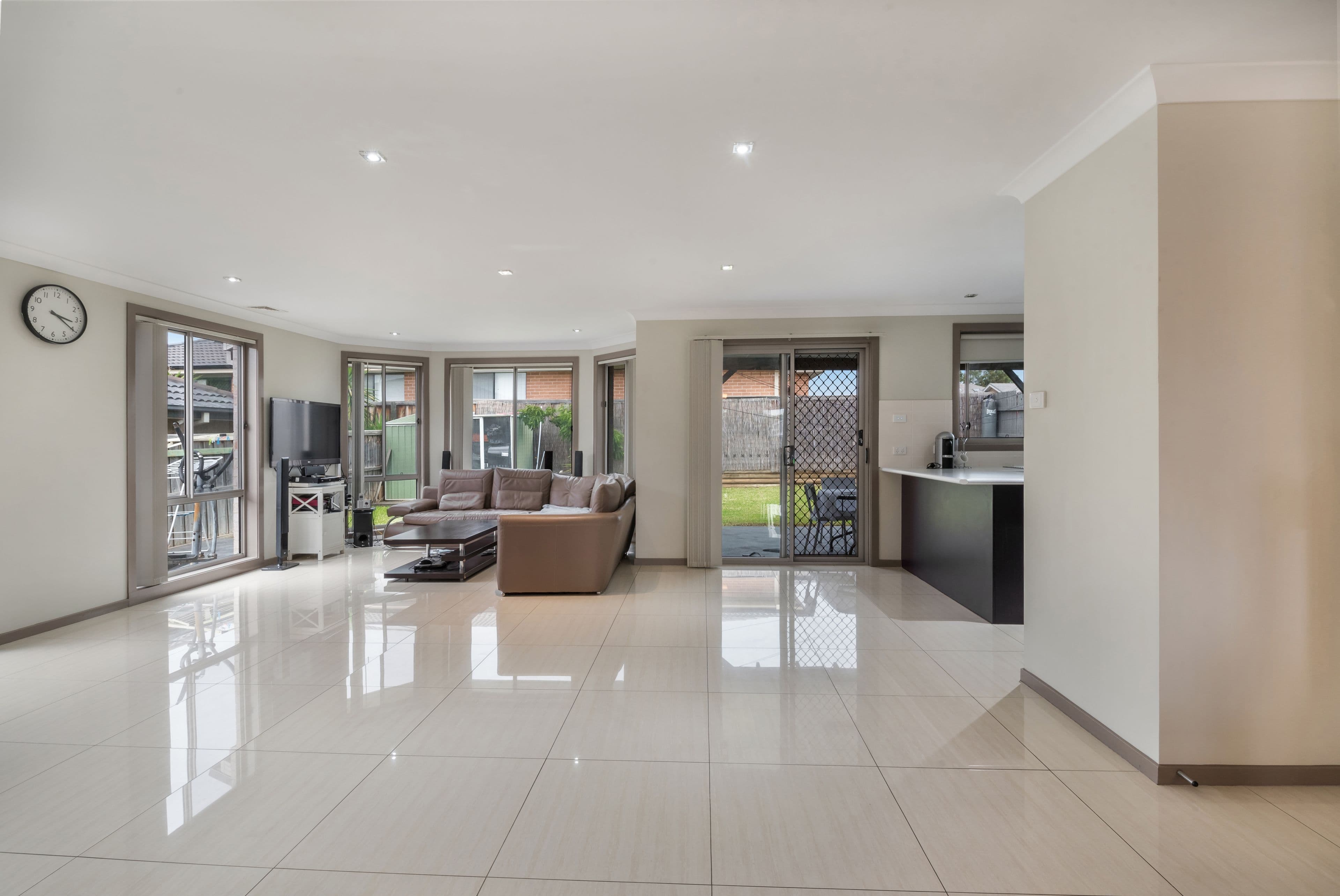 10 Ivor Avenue, Middleton Grange NSW 2171, Middleton Grange - Thumbnail 5