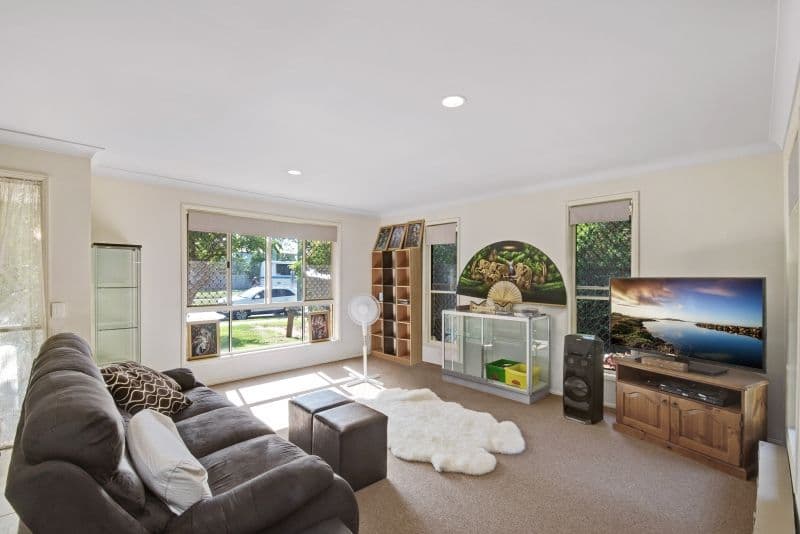 21 Lipscombe Road, Deception Bay QLD 4508, Deception Bay - Thumbnail 2