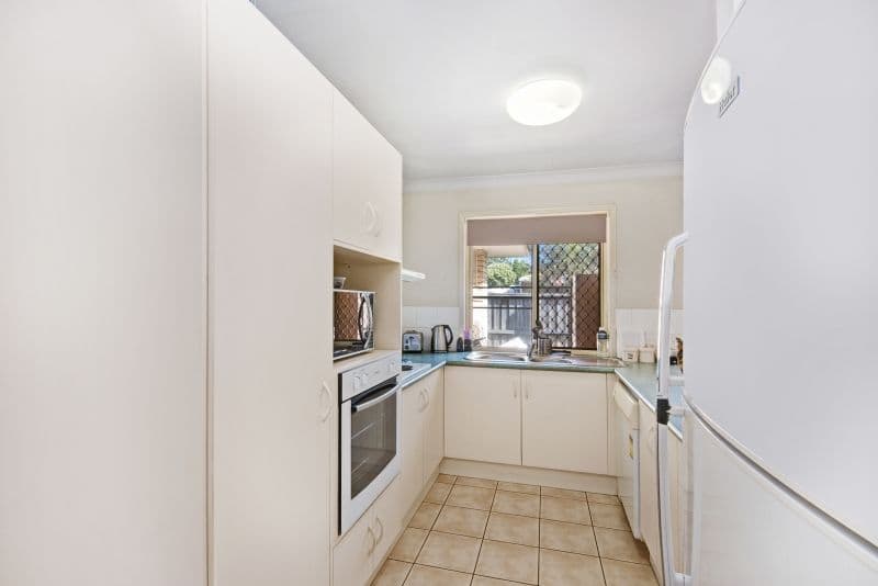 21 Lipscombe Road, Deception Bay QLD 4508, Deception Bay - Thumbnail 3