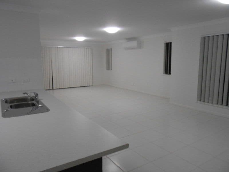 1 Rosewood Avenue, Parkes NSW 2870, Parkes - Thumbnail 2