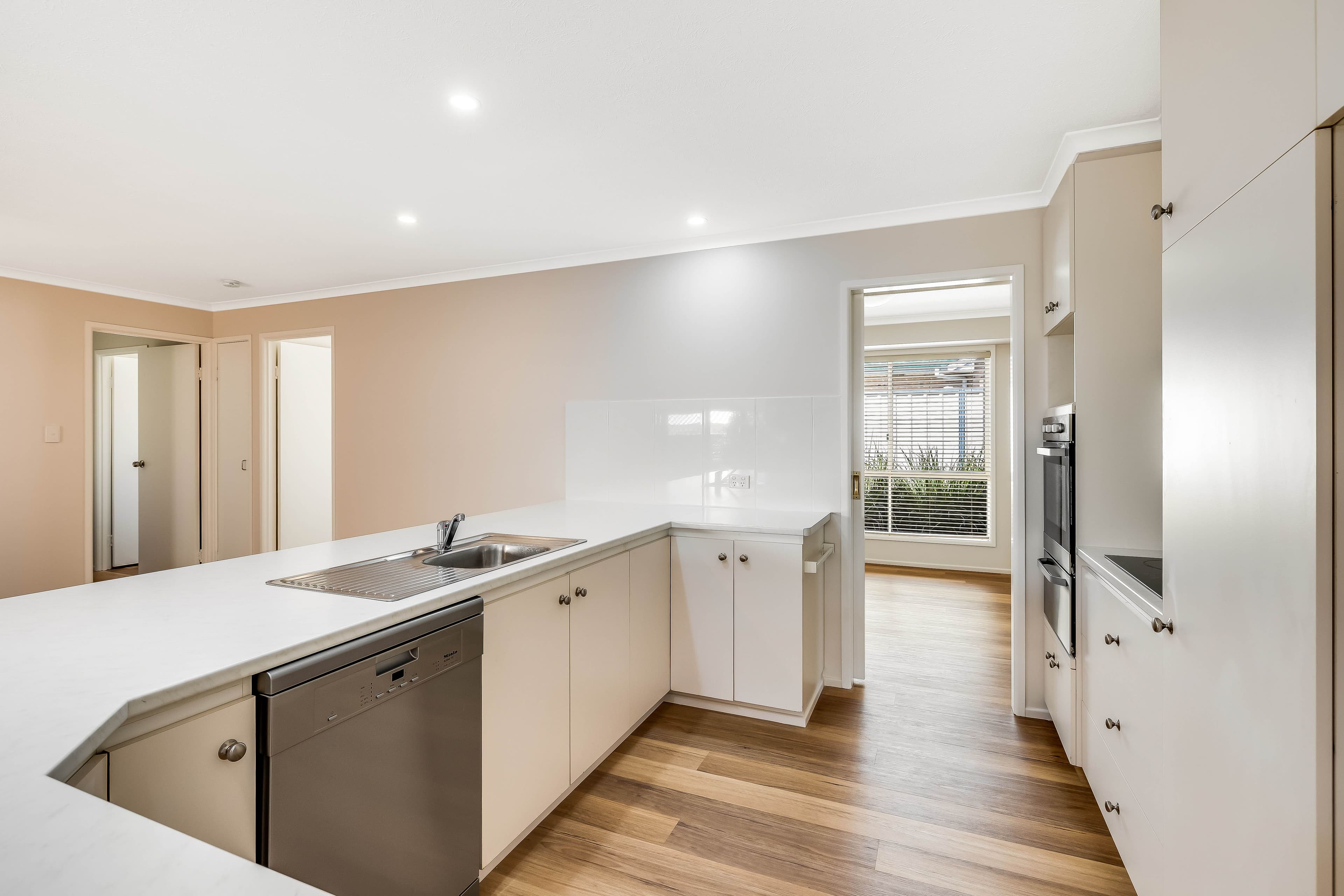 14 Gerbera Court, Middle Ridge QLD 4350, Middle Ridge - Thumbnail 4