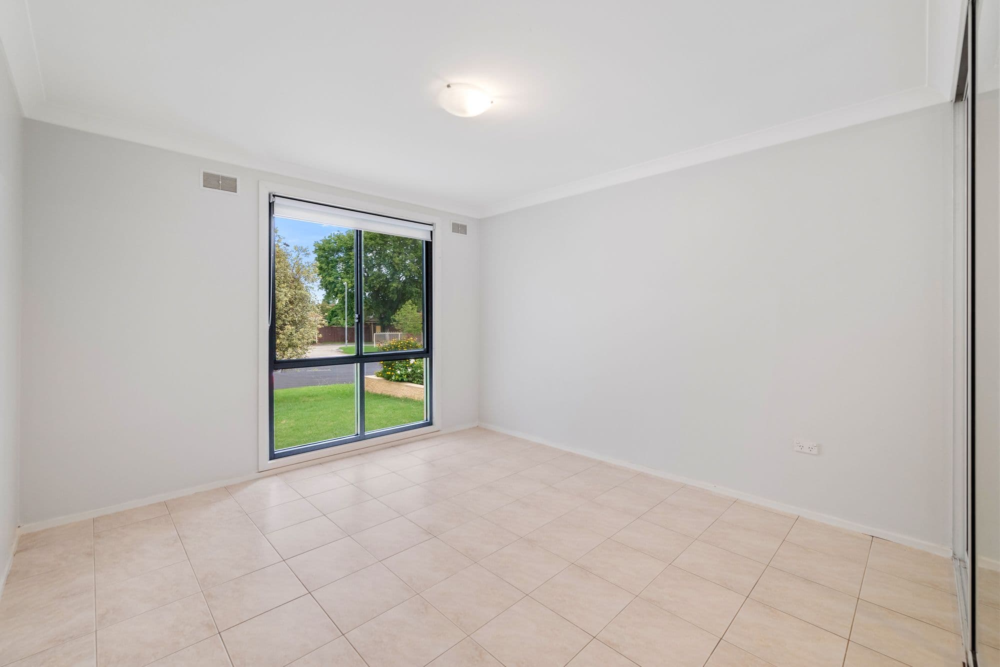 6 Packard Close, Ingleburn NSW 2565, Ingleburn - Thumbnail 6