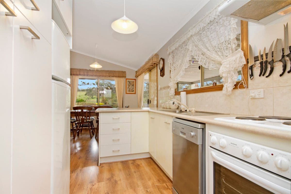 202 Craneford Road, Flaxman Valley SA 5235, Flaxman Valley - Thumbnail 2
