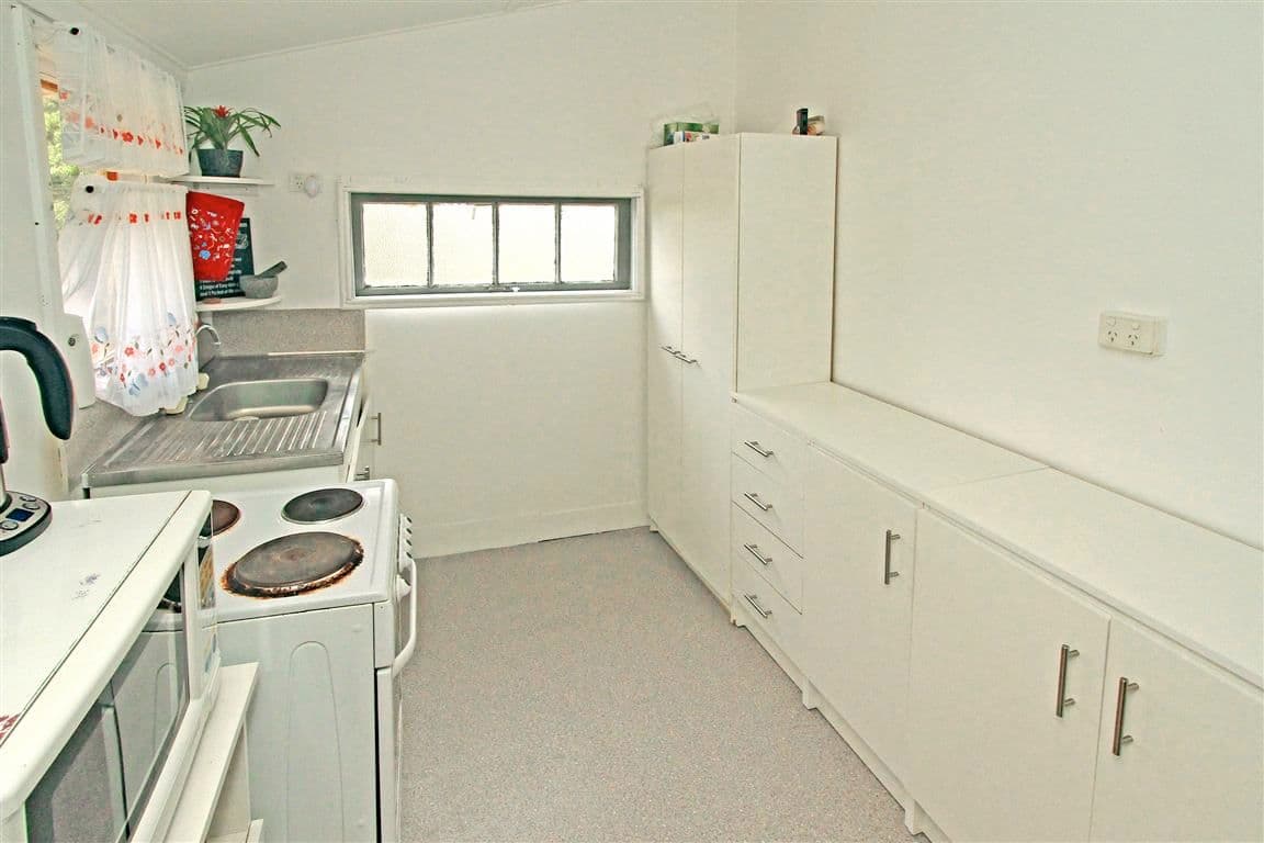 35 Dunlop Street, PORT CURTIS QLD 4700, Port Curtis - Thumbnail 2