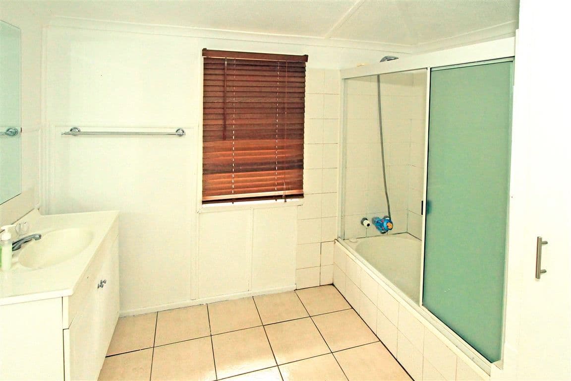 35 Dunlop Street, PORT CURTIS QLD 4700, Port Curtis - Thumbnail 4