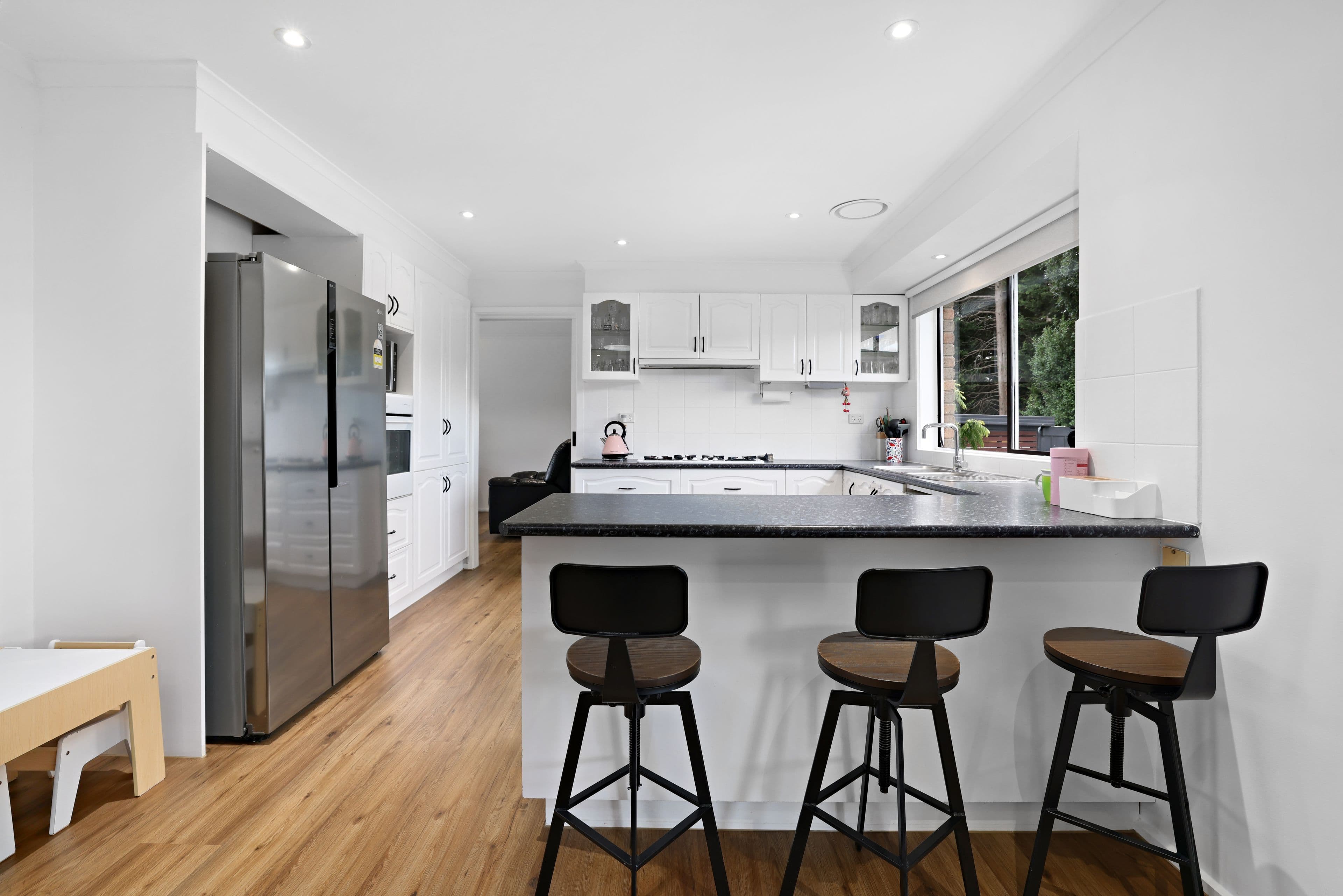 7 Settlers Court, Rowville VIC 3178, Rowville - Thumbnail 2