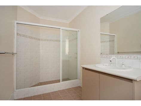 2  McNamara Place, MARANGAROO WA 6064, Marangaroo - Thumbnail 4