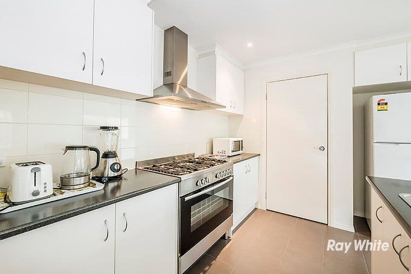 17 Stocks Drive, Cranbourne West VIC 3977, Cranbourne West - Thumbnail 2