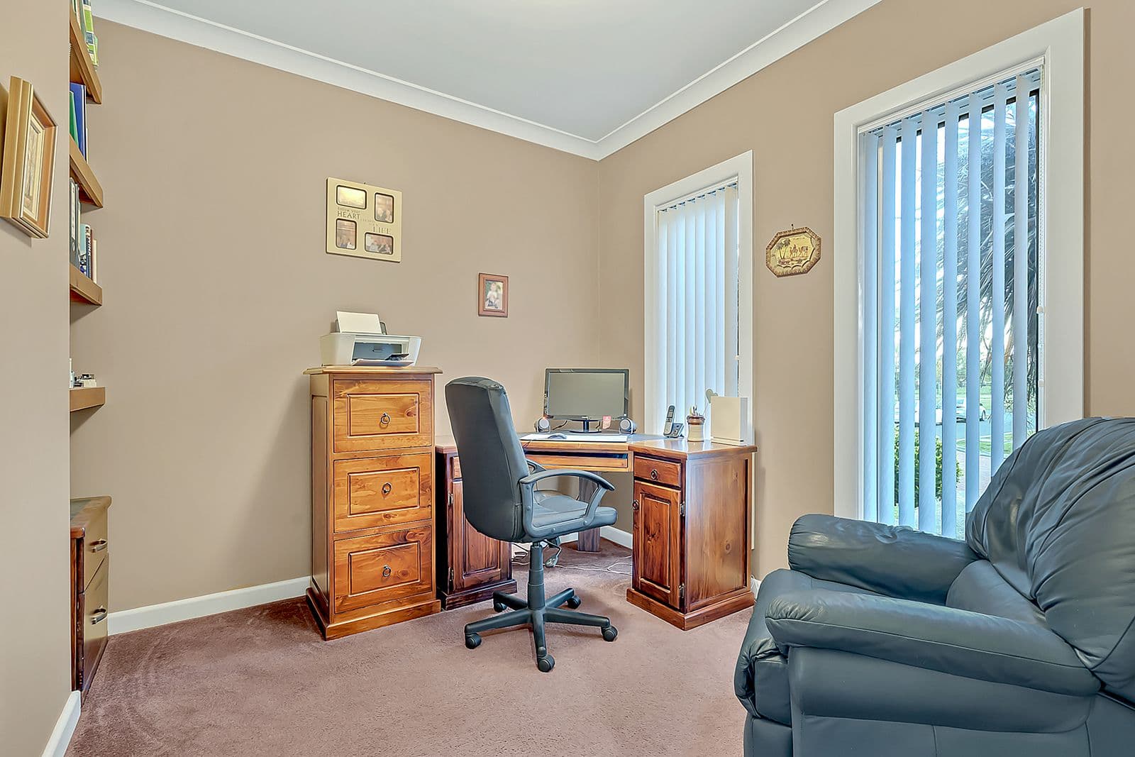 23 Donvale Avenue, Roxburgh Park VIC 3064, Roxburgh Park - Thumbnail 3