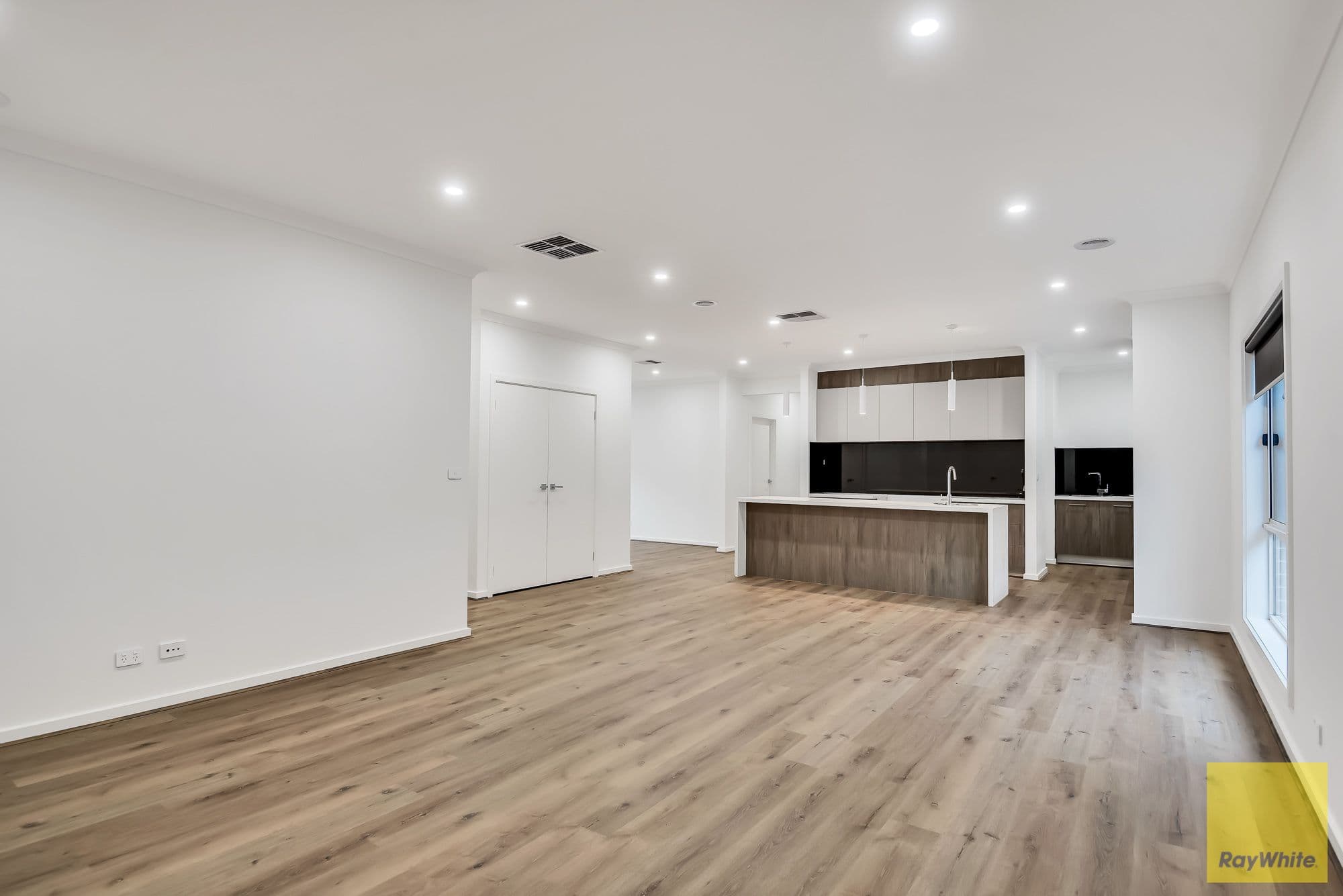 28 Twyford Way, Tarneit VIC 3029, Tarneit - Thumbnail 6