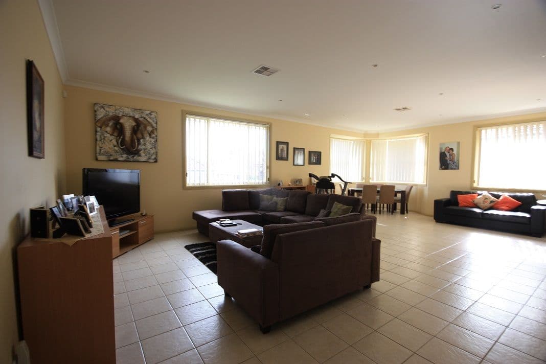 15 Lissanthe Street, MOUNT ANNAN NSW 2567, Mount Annan - Thumbnail 6