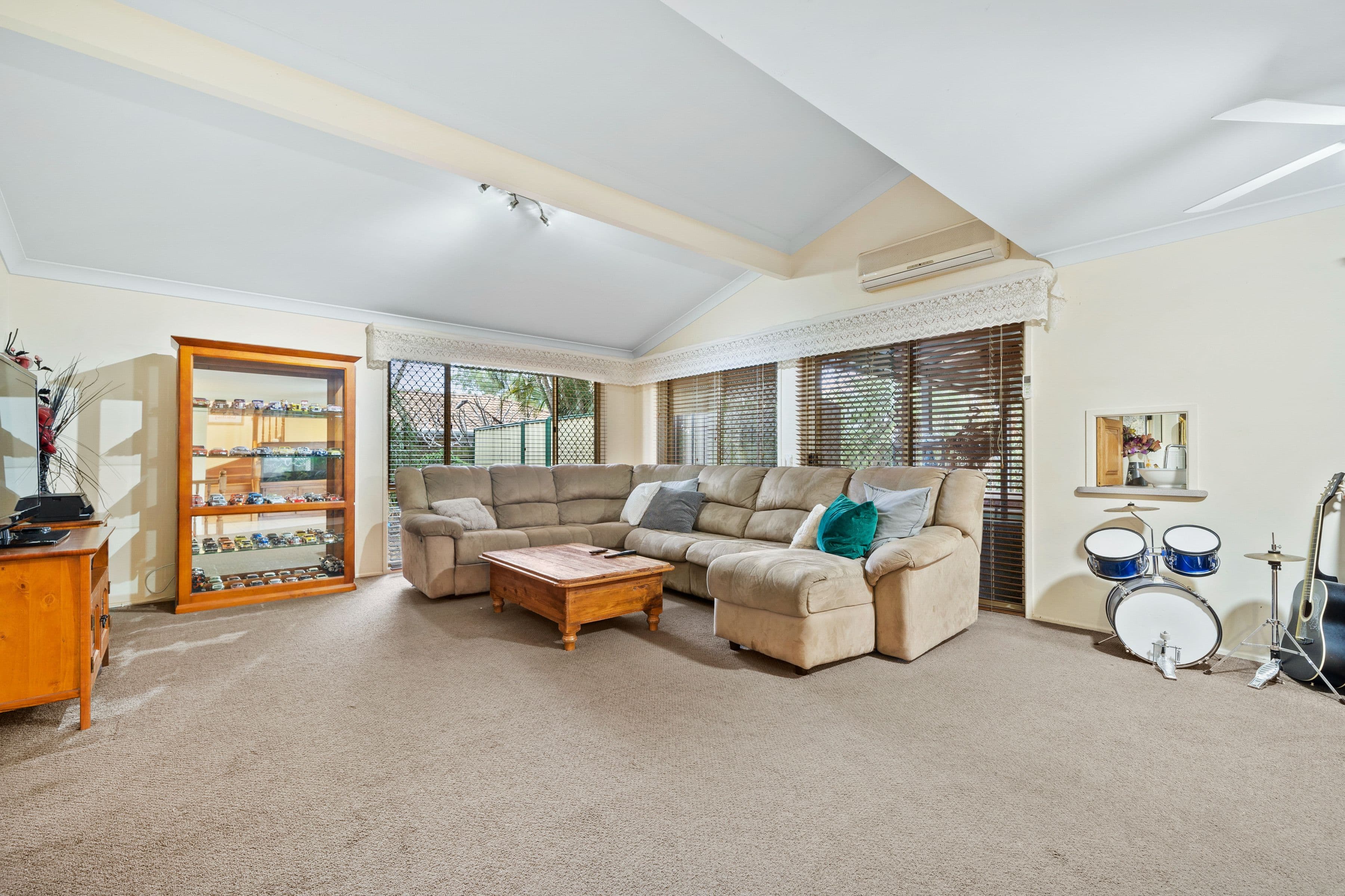 14 Tarrango Place, Heritage Park QLD 4118, Heritage Park - Thumbnail 2