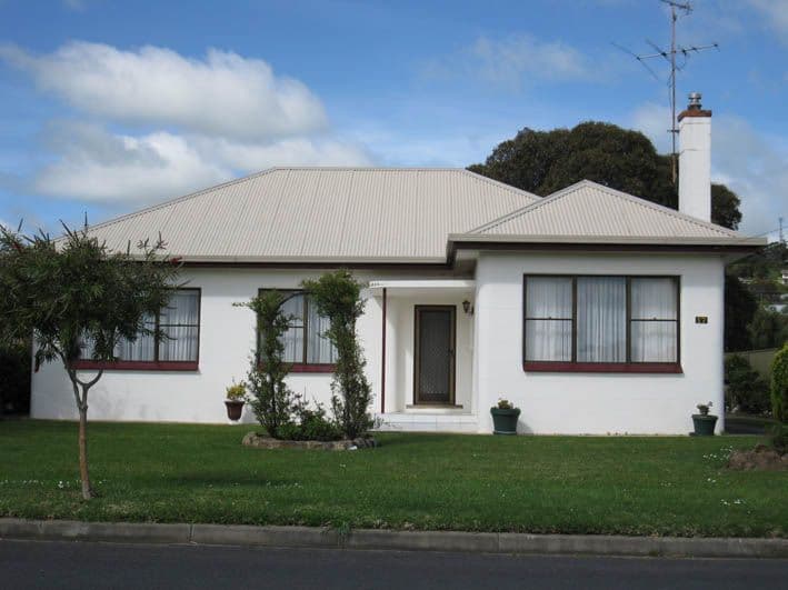 17 Webb Street, MOUNT GAMBIER SA 5290, Mount Gambier - Image 1