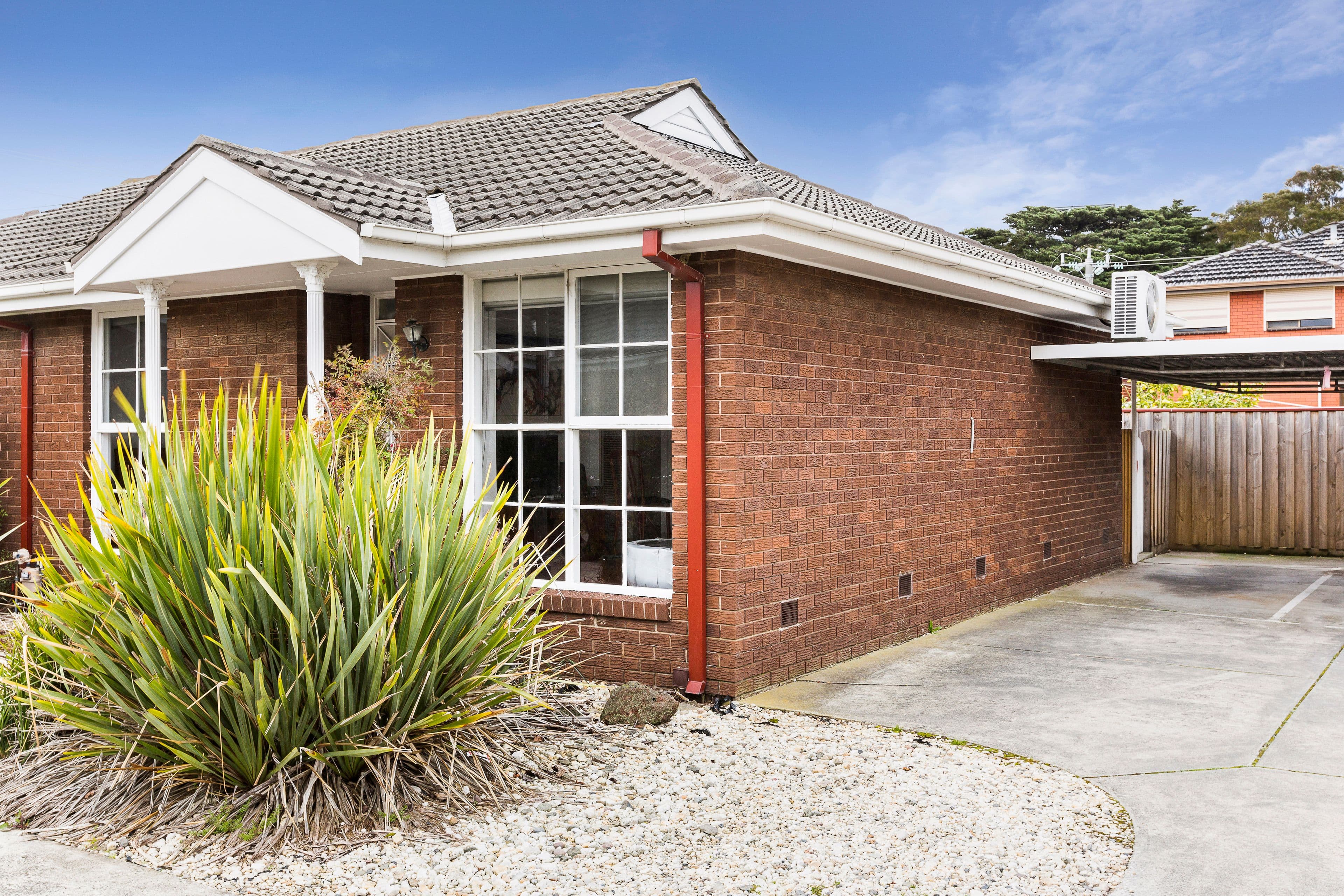 10 Hilltop Avenue, Clayton VIC 3168, Clayton - Thumbnail 2