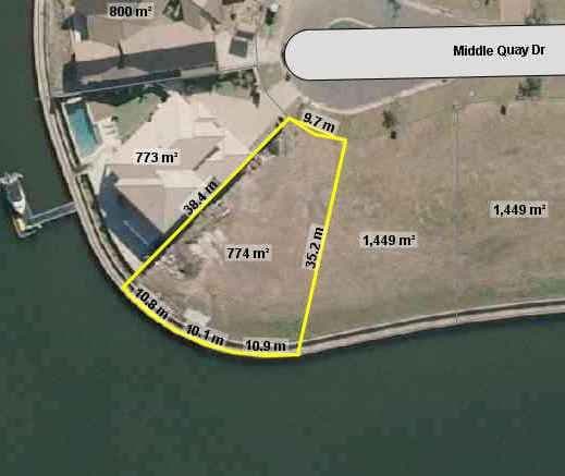 18 Middle Quay Drive, BIGGERA WATERS QLD 4216, Biggera Waters - Thumbnail 2