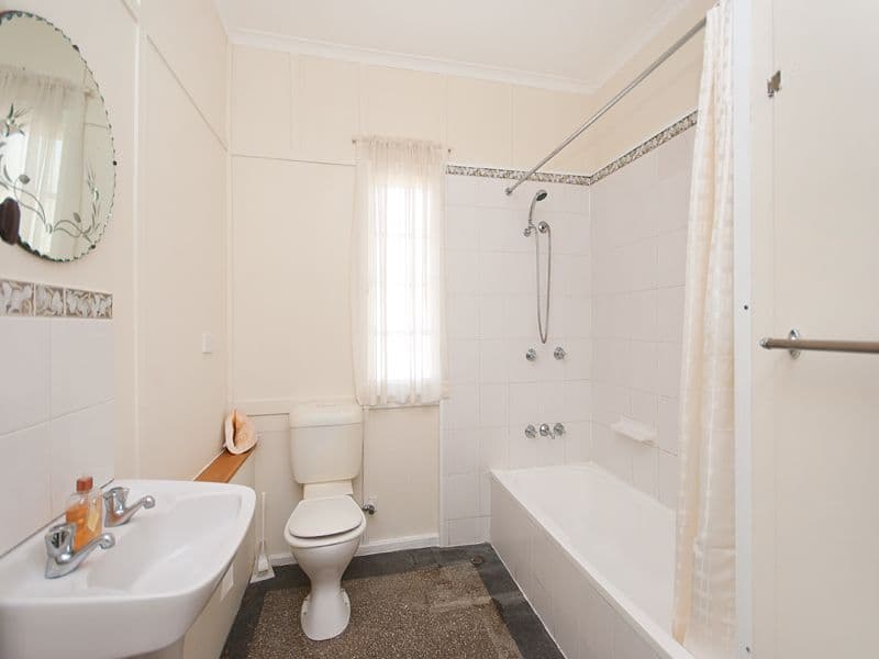 95 Lynne Grove Avenue, CORINDA QLD 4075, Corinda - Thumbnail 6
