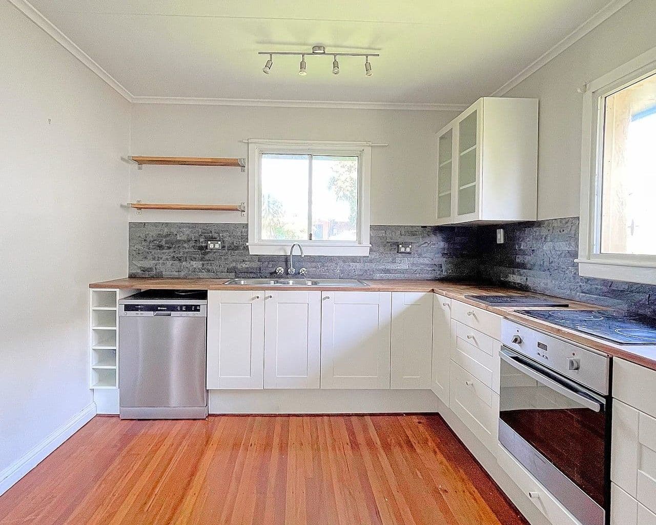 29 Madison Street, Woodridge QLD 4114, Woodridge - Thumbnail 4
