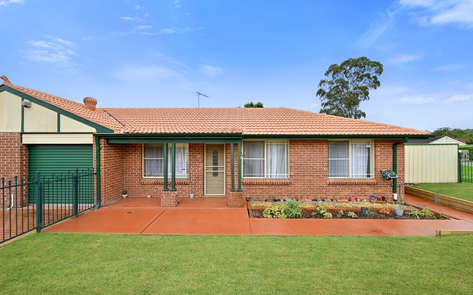 1/5 Bird Place, St Helens Park NSW 2560, St Helens Park - Thumbnail 2
