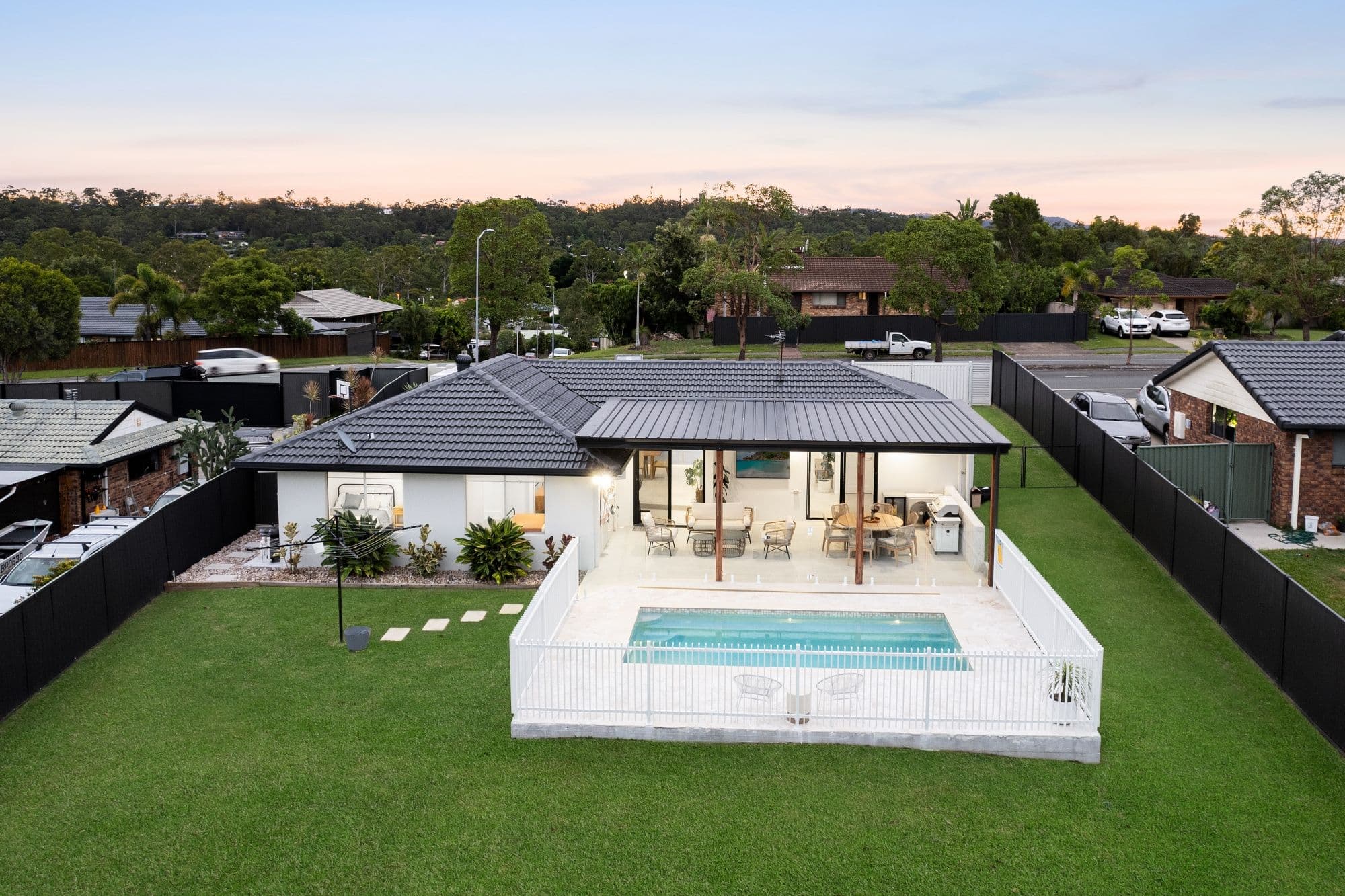 11 Ridgevale Drive, Helensvale QLD 4212, Helensvale - Thumbnail 2
