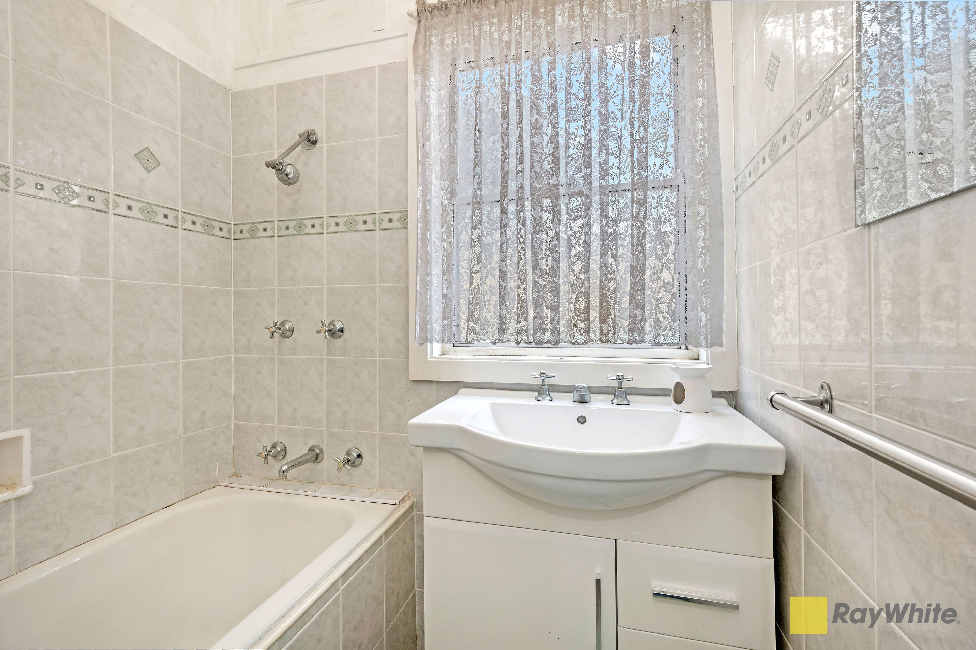 11 Cacia Avenue, Seven Hills NSW 2147, Seven Hills - Thumbnail 4