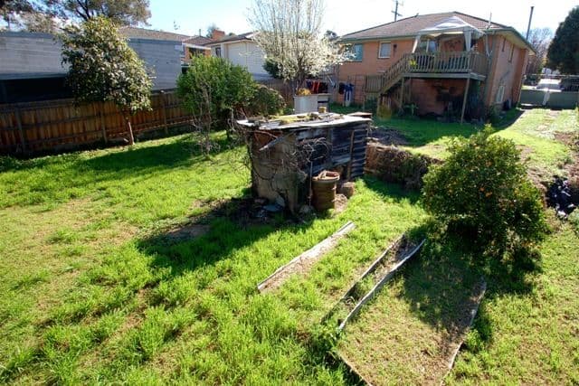 42 Medbury Avenue, GREENSBOROUGH VIC 3088, Greensborough - Thumbnail 2