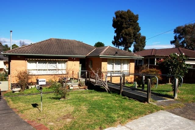 42 Medbury Avenue, GREENSBOROUGH VIC 3088, Greensborough - Thumbnail 5