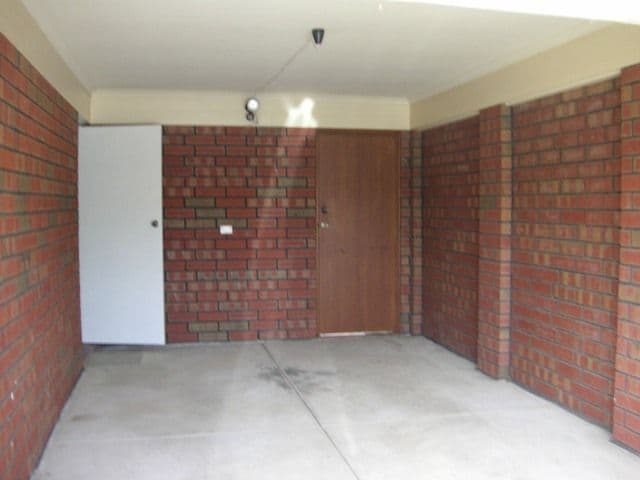 10 Schuit Crescent, POORAKA SA 5095, Pooraka - Thumbnail 2