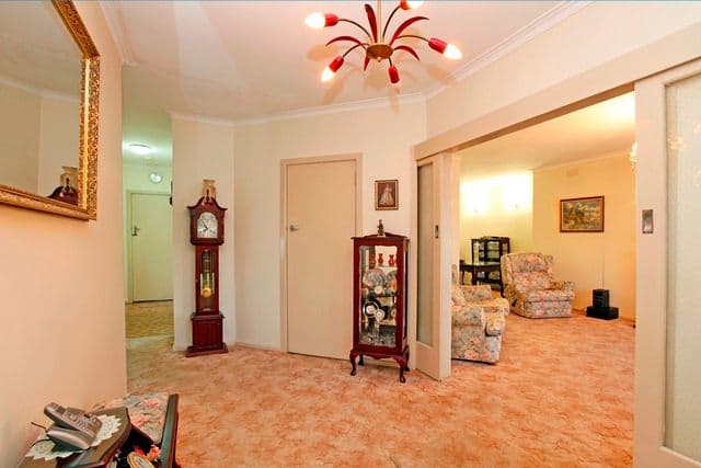 19 Lucille Avenue, RESERVOIR VIC 3073, Reservoir - Thumbnail 2