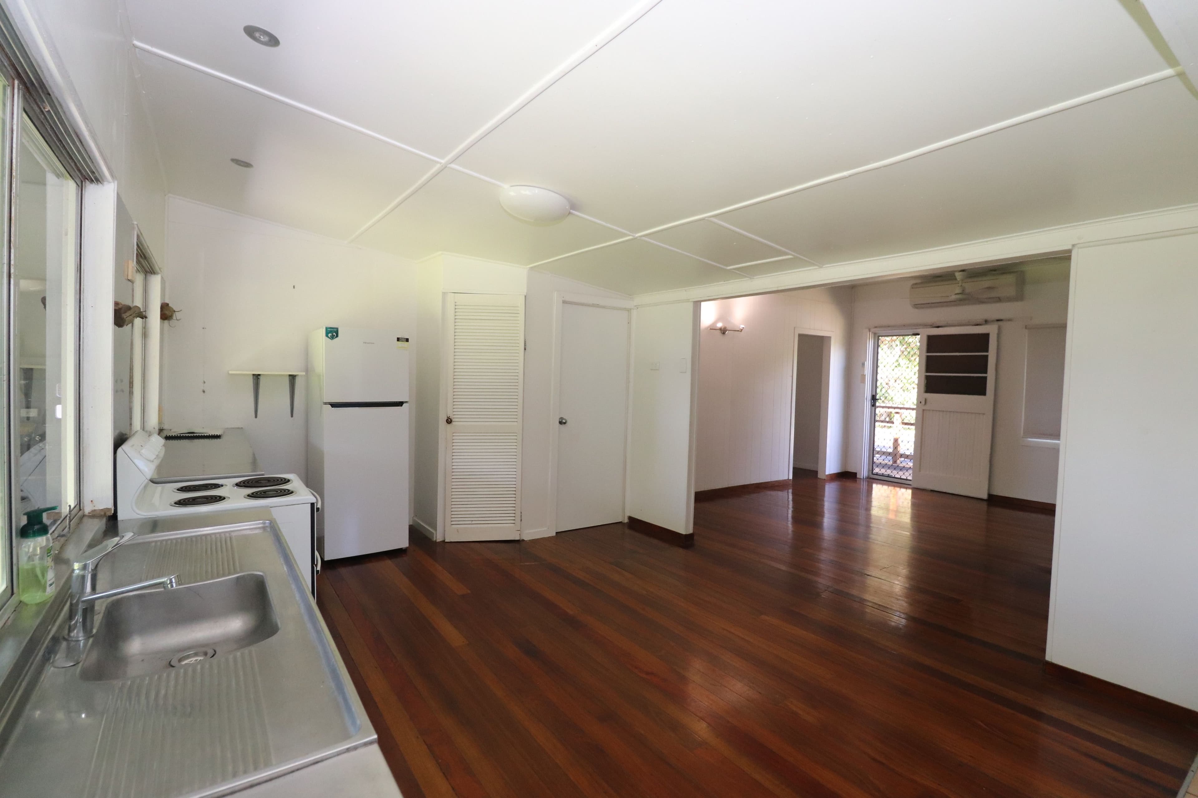 42 Willow Street, Forrest Beach QLD 4850, Forrest Beach - Thumbnail 4