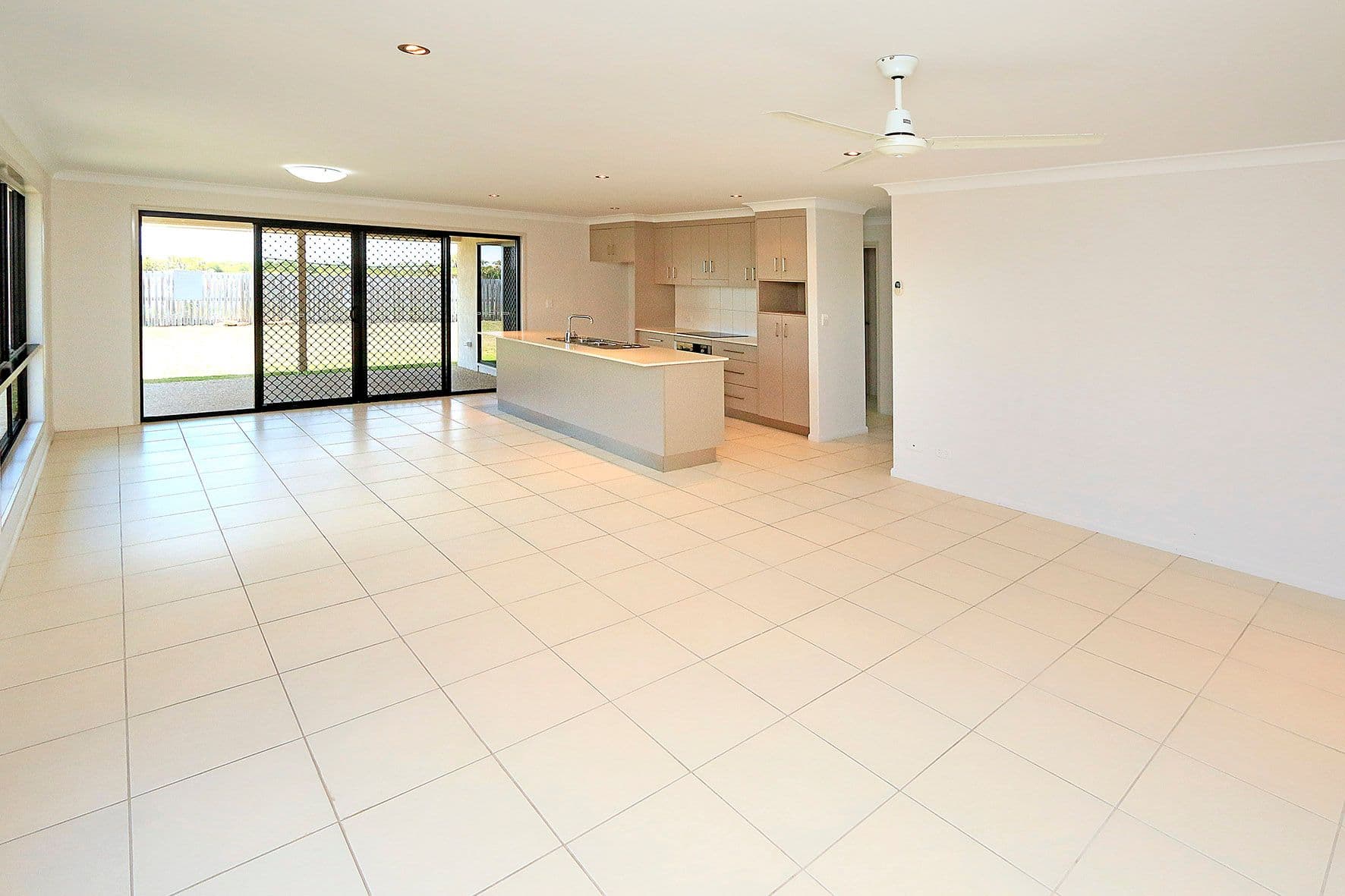 41 Monte Carlo Avenue, Zilzie QLD 4710, Zilzie - Thumbnail 4