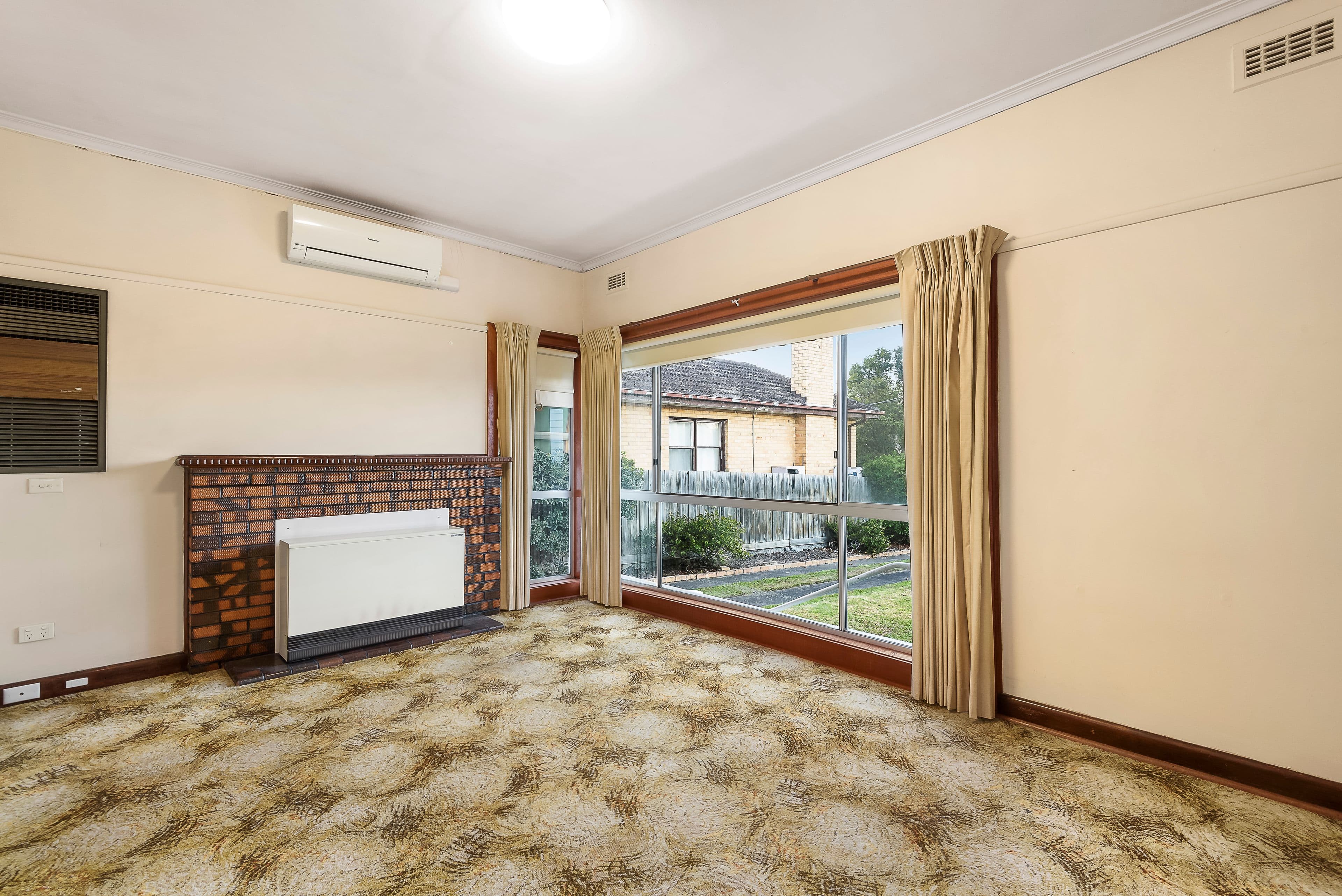 18 Surrey Crescent, Oakleigh East VIC 3166, Oakleigh East - Thumbnail 3