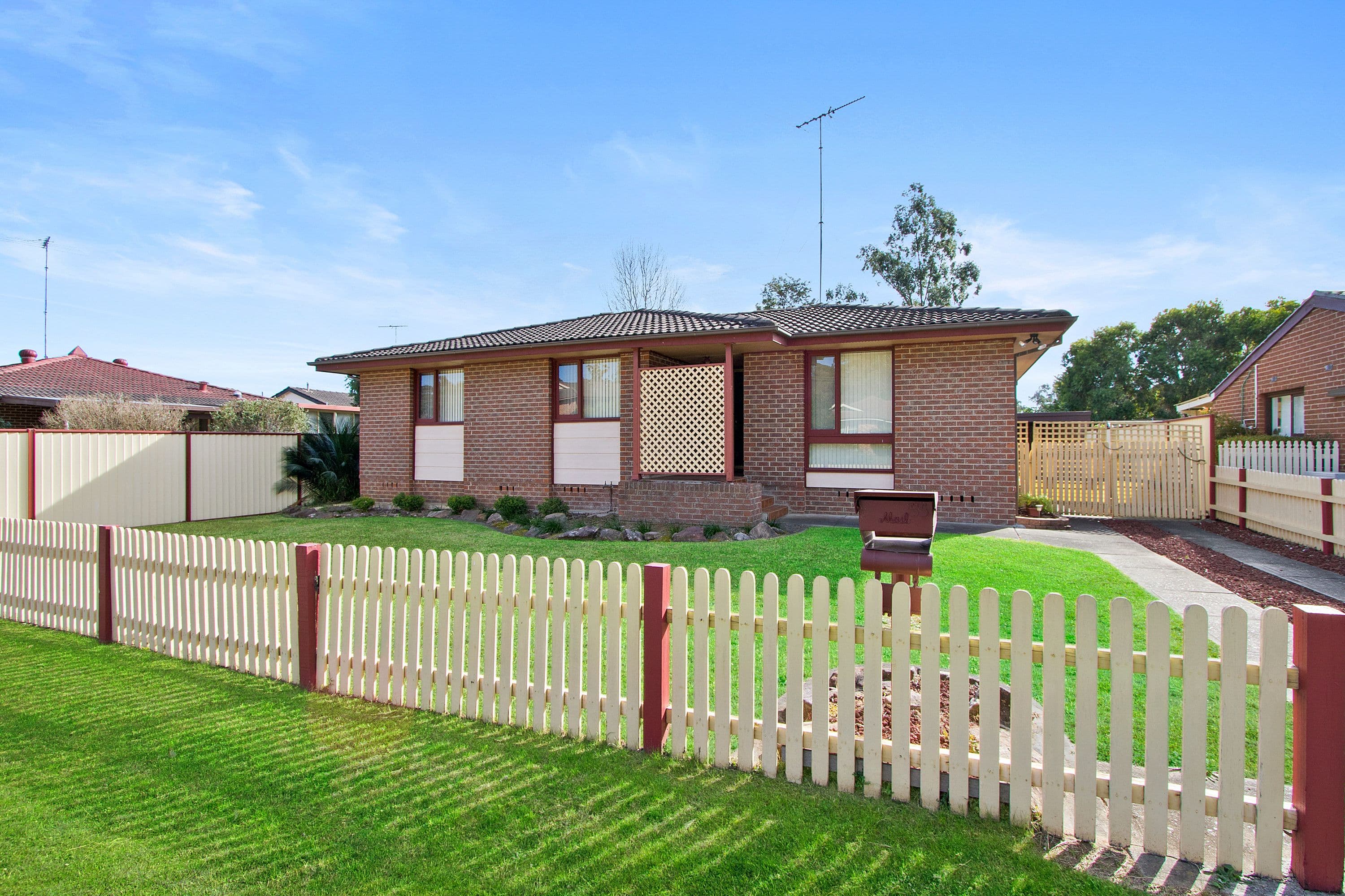 55 Mckellar Crescent, South Windsor - Image 1