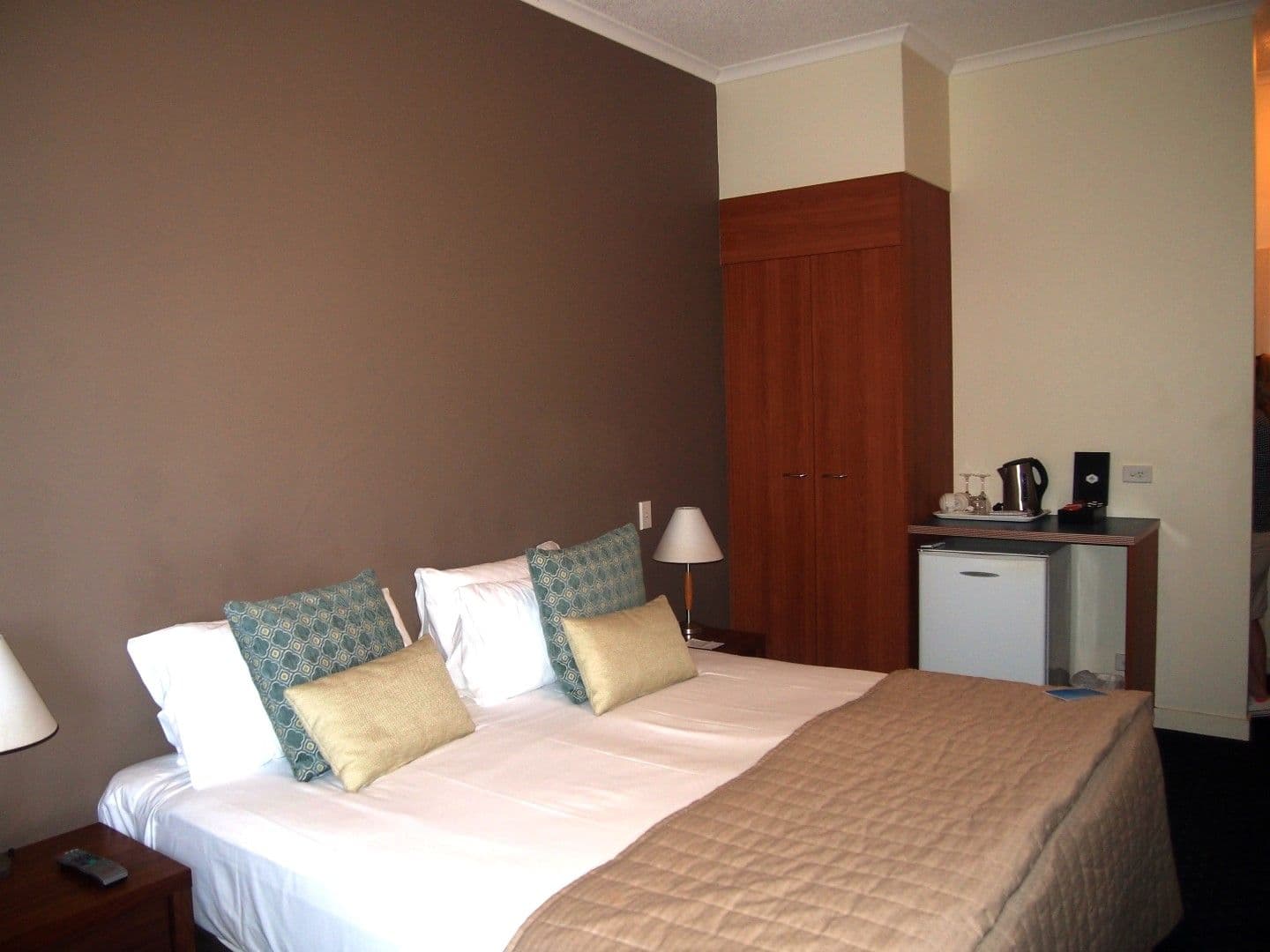 Unit 110 and 111 Mantra Resort, Buccaneer Drive, Urangan QLD 4655, Urangan - Thumbnail 6